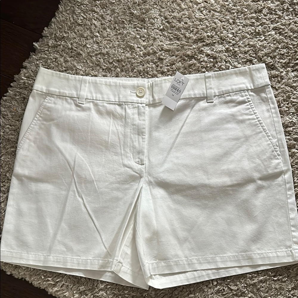 LOFT Women's Cream Shorts